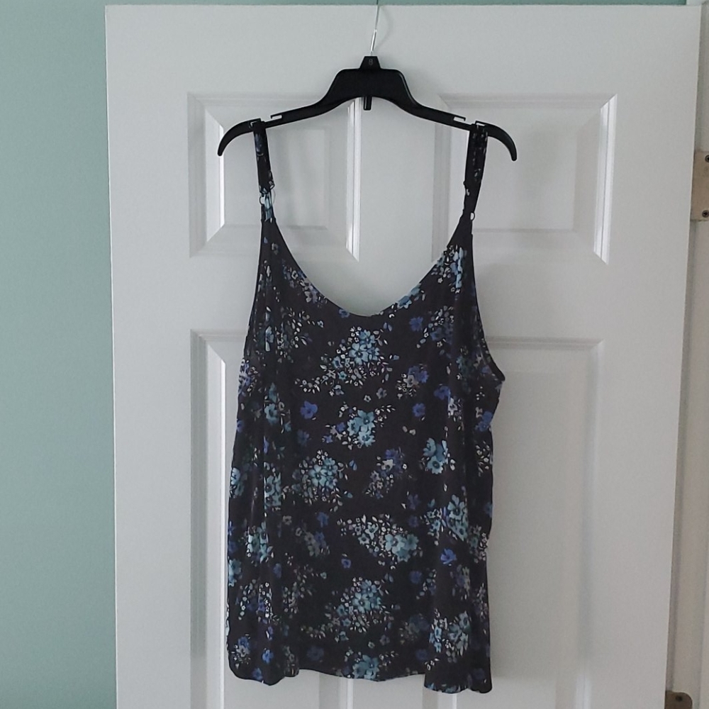 Black floral tank top